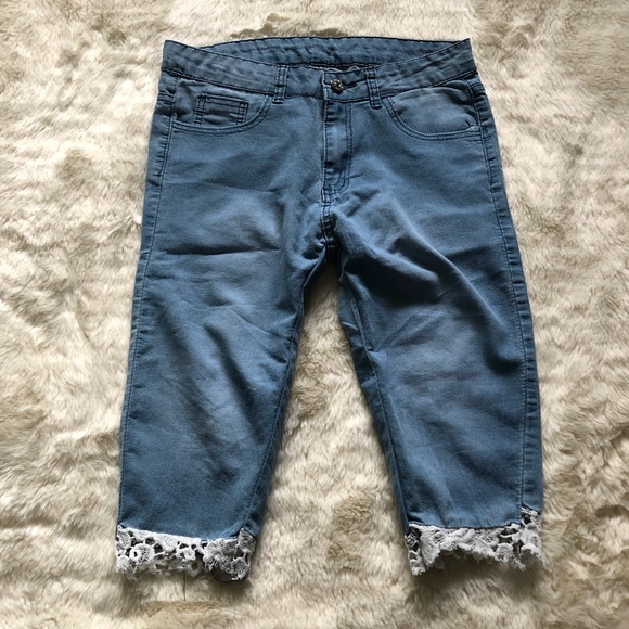 Capris - Picture 1 of 4